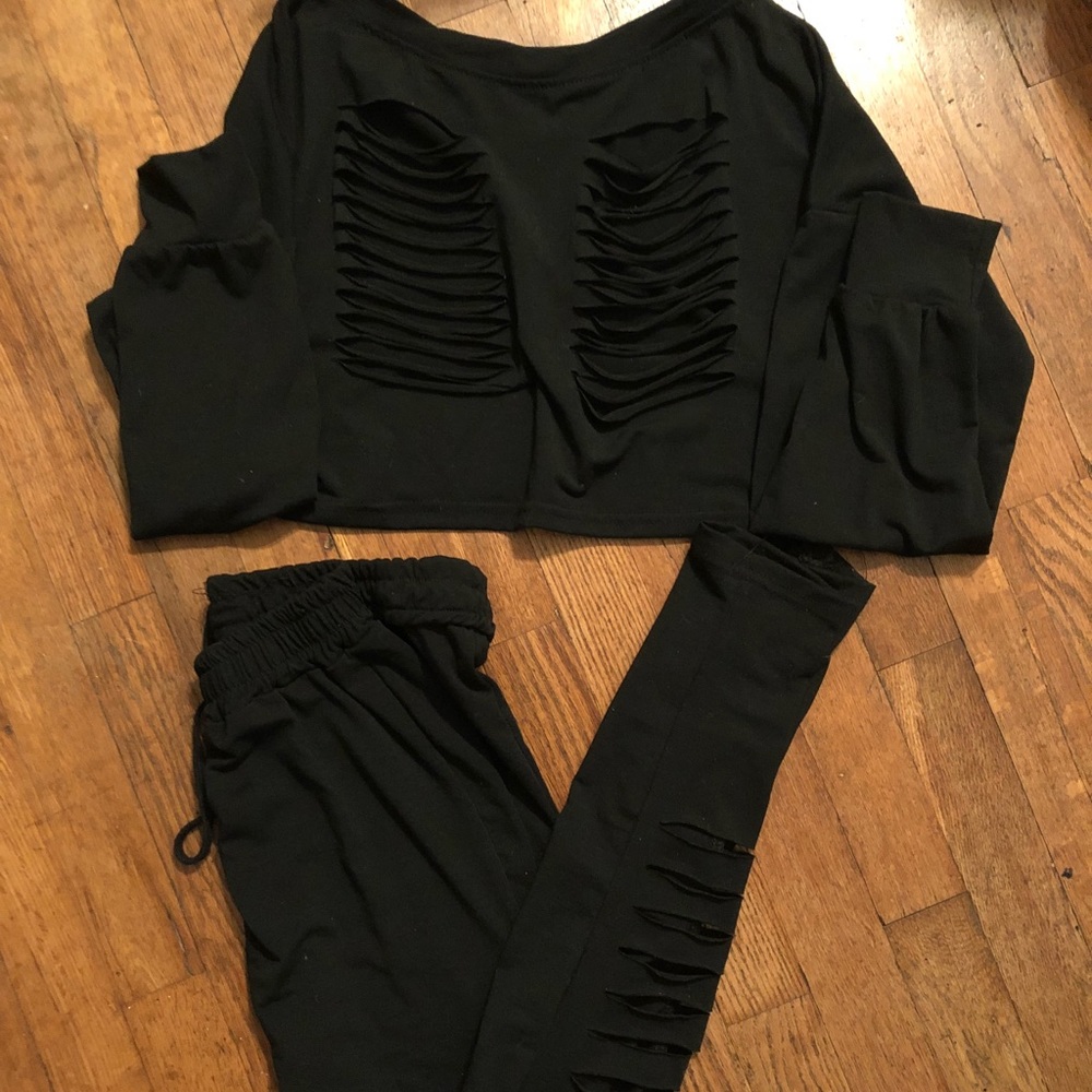 Fashion nova ripped jogger set